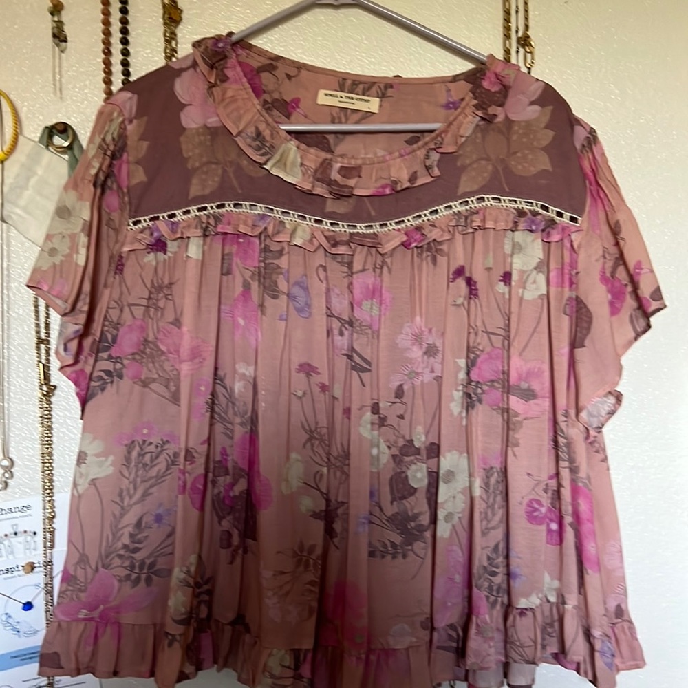 SPELL & THE GYPSY ✨ Pink Floral Blouse. Boxy and Light. Rare